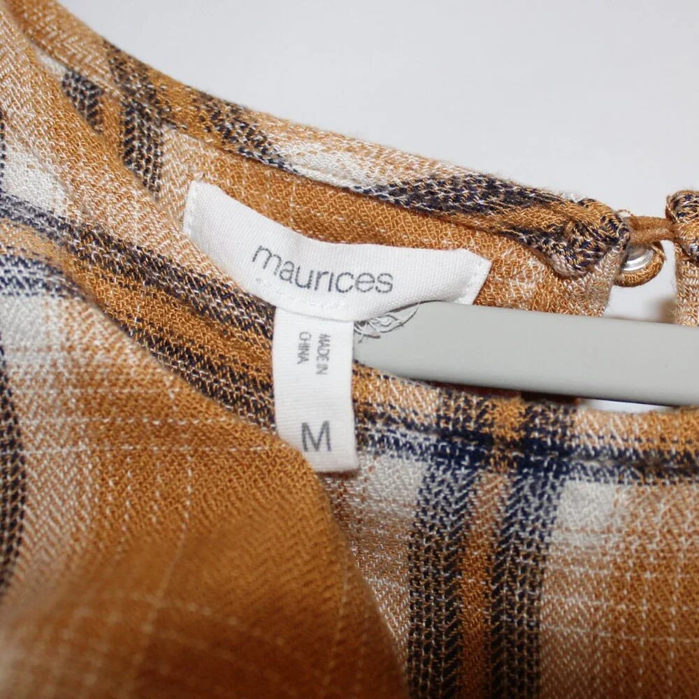 Maurices plaid round neck short ruffle‎ flared sleeves keyhole back closure M
